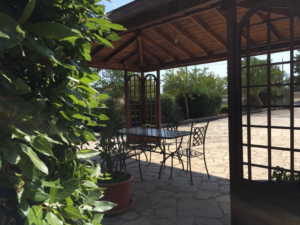 Agriturismo Il Melograno Cannizzara Экстерьер фото